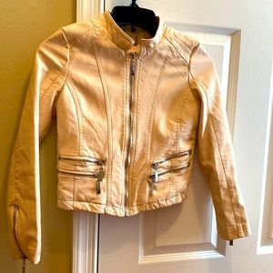 JouJou 💯 % polyester girl jacket. Cute zip pockets, sleeves and front details